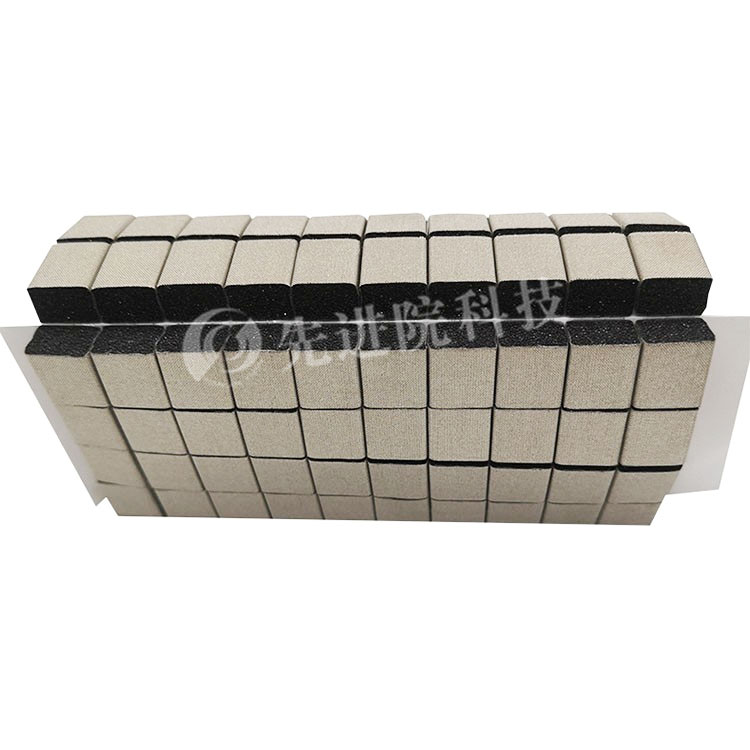 Omnidirectional conductive foam